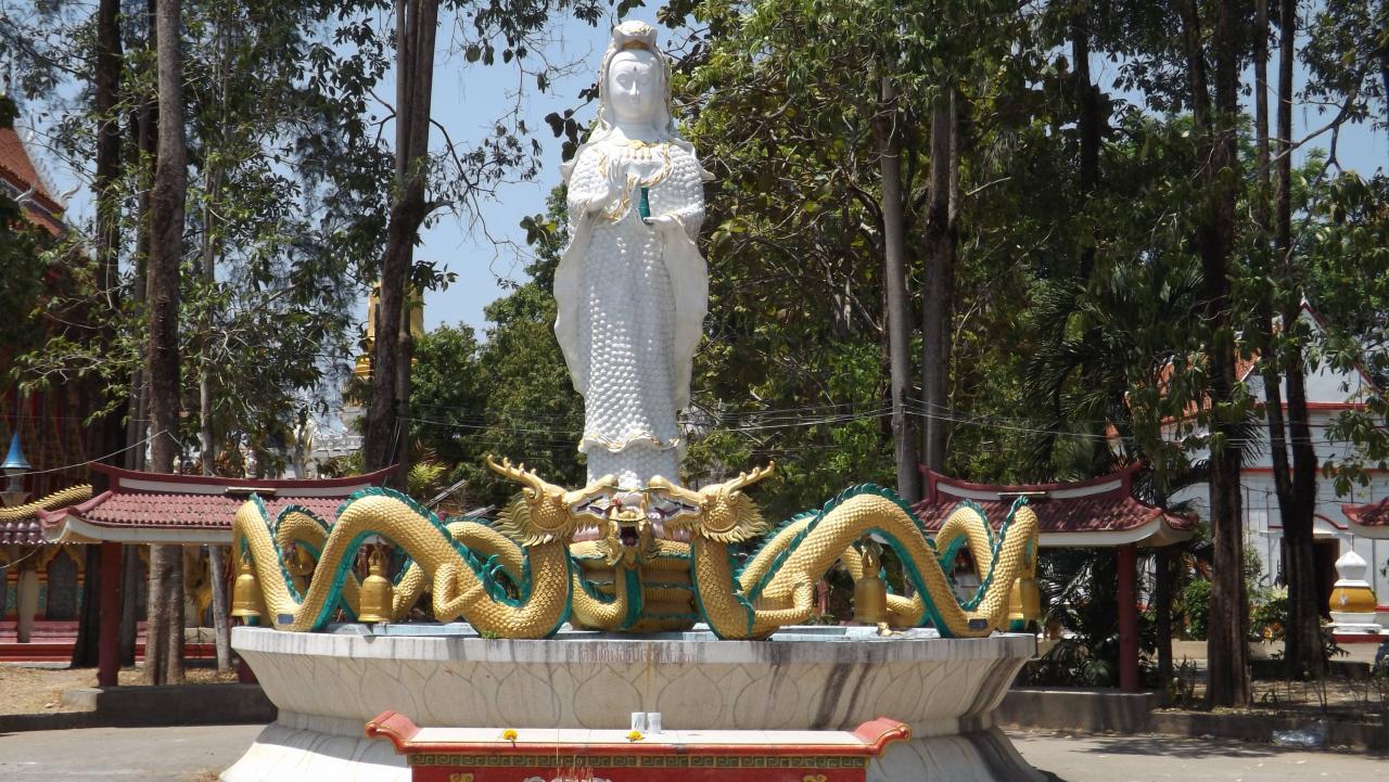 Wat Phra Nang Sang (19)